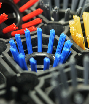 Gummimatte mit Bürsten